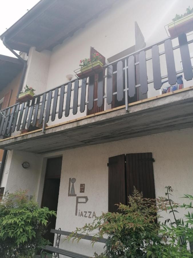 Casa Vacanze 'La Piazza' Villa Zone Exterior foto