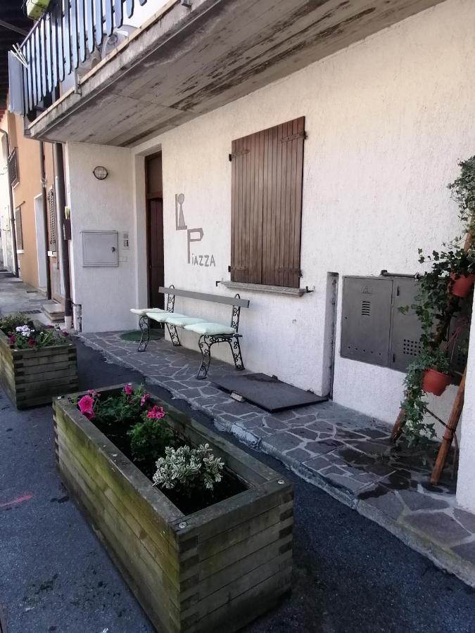 Casa Vacanze 'La Piazza' Villa Zone Exterior foto