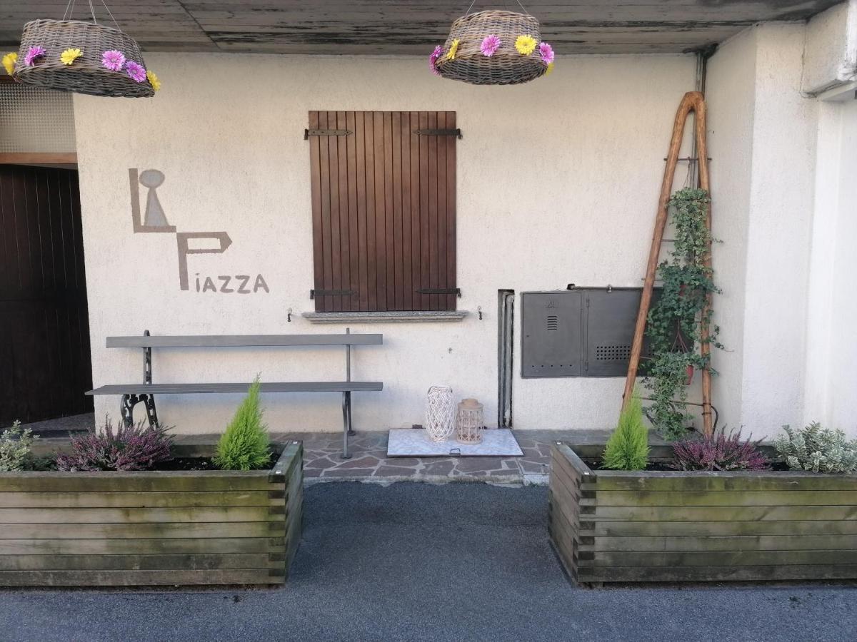 Casa Vacanze 'La Piazza' Villa Zone Exterior foto