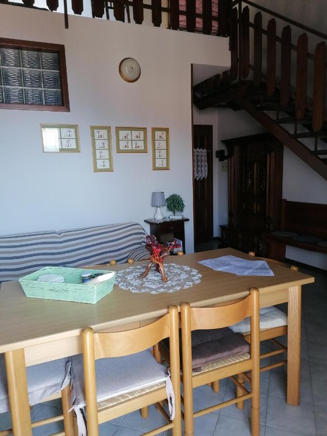 Casa Vacanze 'La Piazza' Villa Zone Exterior foto